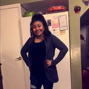 Meet your Posher, Anabela